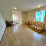 Тристаен апартамент в Перник, Димова махала - 80 кв.м за 1063 €/кв.м - Снимка #1