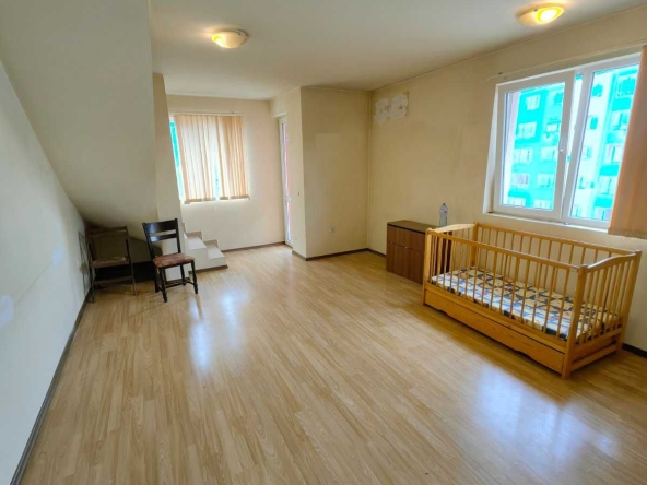 Тристаен апартамент в Перник, Димова махала - 80 кв.м за 1063 €/кв.м - Снимка #1