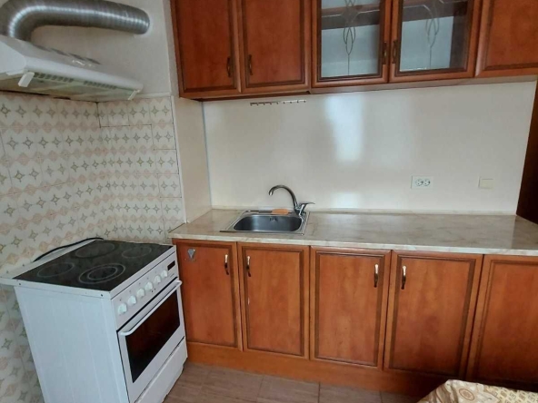 Дава се под наем Тристаен апартамент в Велико Търново, Бузлуджа - 100 кв.м за 331.5 € - Снимка #1