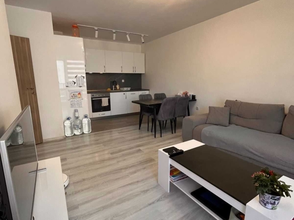 Тристаен апартамент в Пловдив, Кършияка - 97 кв.м за 1959 €/кв.м - Снимка #1