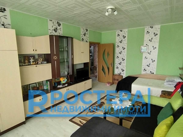 Двустаен апартамент в Търговище, Център - 62 кв.м за 1308 €/кв.м - Снимка #1