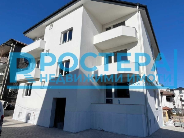 Тристаен апартамент в Търговище, Вароша - 106 кв.м за 944 €/кв.м - Снимка #1