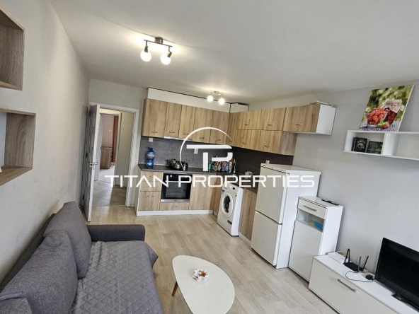 Дава се под наем Двустаен апартамент в Бургас, Център - 60 кв.м за 408 € - Снимка #1