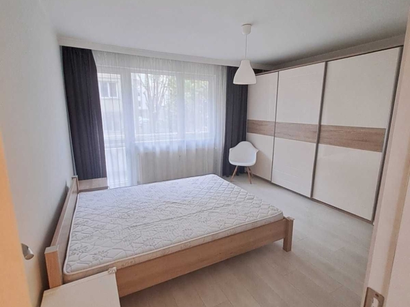 Дава се под наем Двустаен апартамент в София, Яворов - 70 кв.м за 484.5 € - Снимка #1