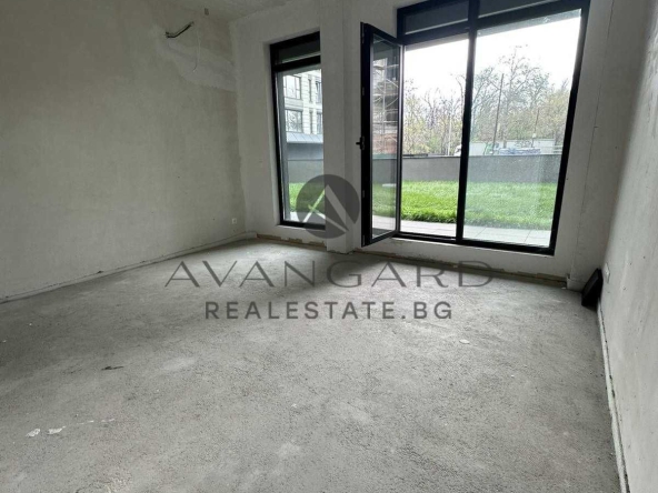 Тристаен апартамент в Пловдив, Център - 190 кв.м за 971 €/кв.м - Снимка #1