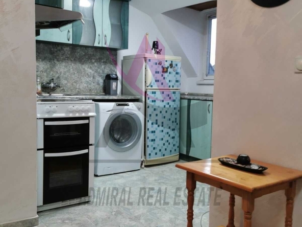 Дава се под наем Двустаен апартамент в Варна, Колхозен пазар - 60 кв.м за 375 € - Снимка #1