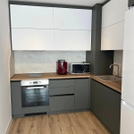 Дава се под наем Двустаен апартамент в Пловдив, Остромила - 70 кв.м за 500 € - Снимка #1