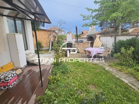 Дава се под наем Къща в Бургас, Долно Езерово - 140 кв.м за 765 € - Снимка #1