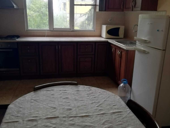 Дава се под наем Тристаен апартамент в Стара Загора, Три чучура - юг - 75 кв.м за 255 € - Снимка #1