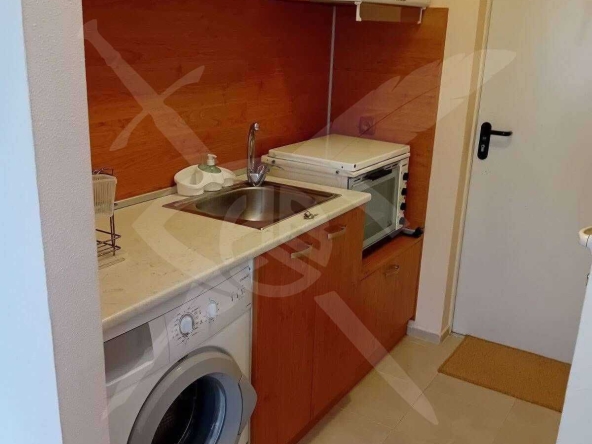 Дава се под наем Едностаен апартамент в Варна, Левски - 24 кв.м за 185 € - Снимка #1