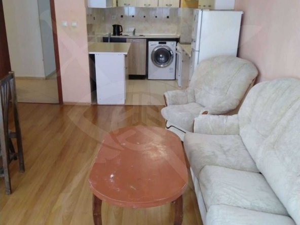 Дава се под наем Тристаен апартамент в Варна, Център - 95 кв.м за 775 € - Снимка #1