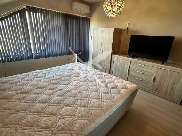 Къща в Куклен - 250 кв.м за 1592 €/кв.м - Снимка #1
