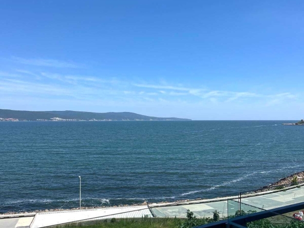 Двустаен апартамент в Несебър - 87 кв.м за 1943 €/кв.м - Снимка #1