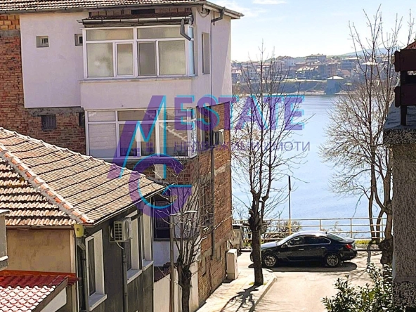 Тристаен апартамент в Царево - 86 кв.м за 1205 €/кв.м - Снимка #1