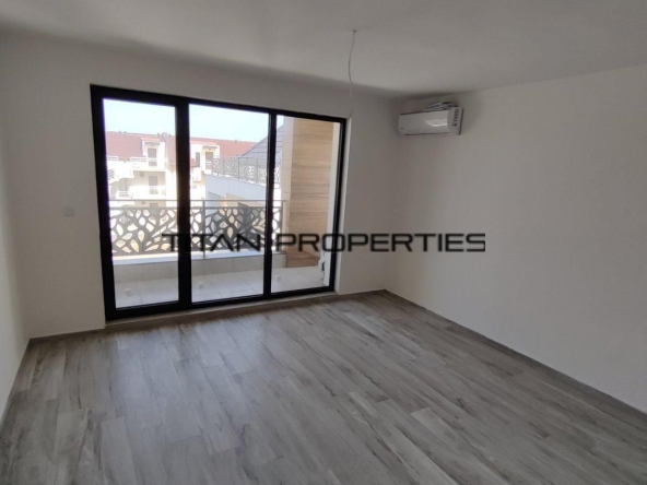 Двустаен апартамент в Бургас, Долно Езерово - 75 кв.м за 2027 €/кв.м - Снимка #1