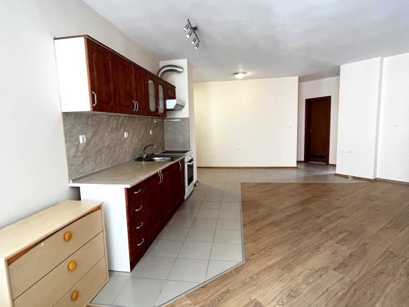 Тристаен апартамент в София, Овча купел - 86 кв.м за 6 €/кв.м - Снимка #1