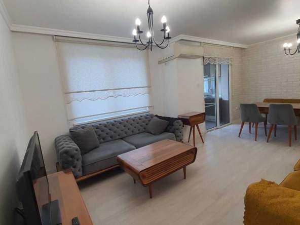 Дава се под наем Тристаен апартамент в Пловдив, Кършияка - 100 кв.м за 600 € - Снимка #1