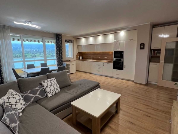 Дава се под наем Тристаен апартамент в София, Малинова долина - 130 кв.м за 1000 € - Снимка #1