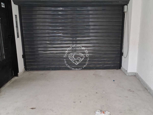 Гараж / Паркомясто в Варна, Колхозен пазар - 15 кв.м за 1067 €/кв.м - Снимка #1