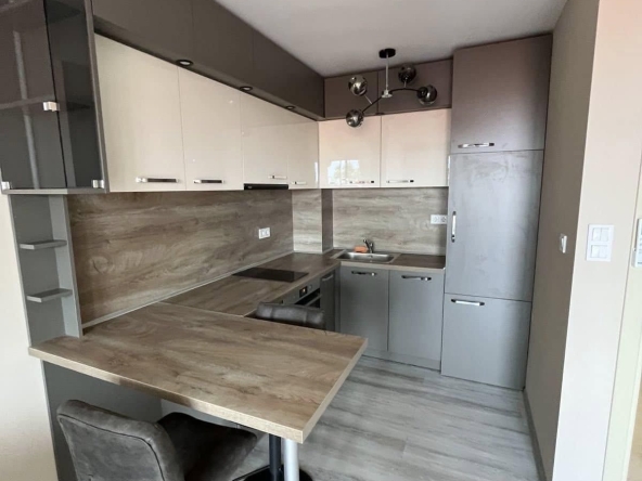 Дава се под наем Двустаен апартамент в Пловдив, Тракия - 72 кв.м за 448.8 € - Снимка #1