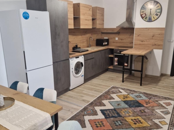 Дава се под наем Двустаен апартамент в Пловдив, Христо Смирненски - 80 кв.м за 663 € - Снимка #1