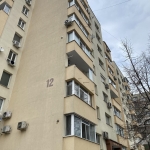 Тристаен апартамент в Шумен, 5-ти полк - 80 кв.м за 1715 €/кв.м - Снимка #1