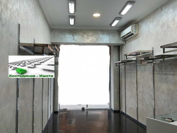 Дава се под наем Магазин в Пловдив, Център - 25 кв.м за 900 € - Снимка #1