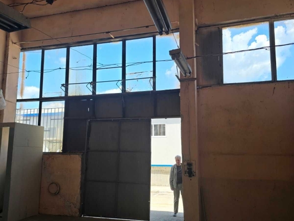 Дава се под наем Промишлена сграда в Пловдив, Индустриална зона - Изток - 432 кв.м за 1211.76 € - Снимка #1