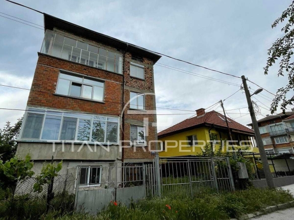 Етаж от къща в Пловдив, Прослав - 120 кв.м за 1417 €/кв.м - Снимка #1