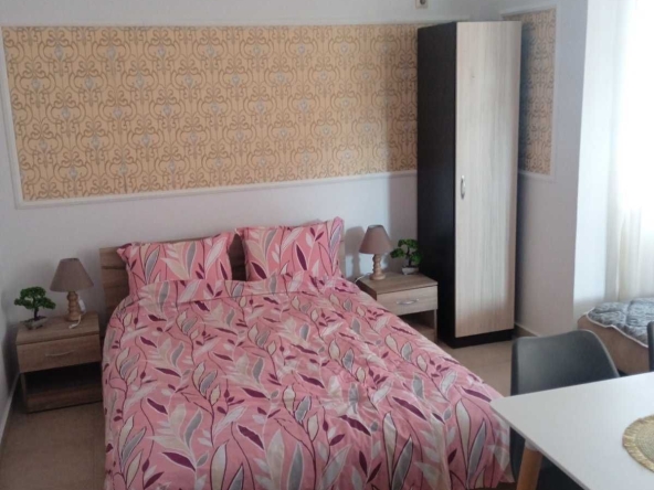 Дава се под наем Двустаен апартамент в к.к. Слънчев бряг - 60 кв.м за 102 € - Снимка #1