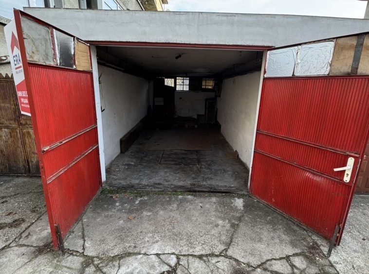 Гараж / Паркомясто в Шумен, Дивдядово - 16 кв.м за 875 €/кв.м - Снимка #1