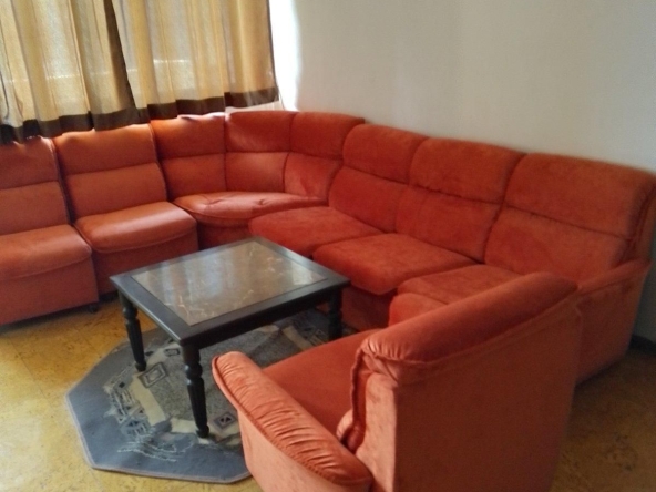 Дава се под наем Тристаен апартамент в Пловдив, Център - 100 кв.м за 400 € - Снимка #1