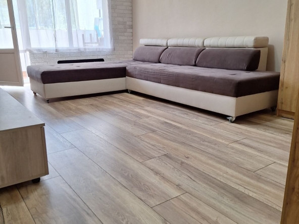 Двустаен апартамент в Добрич, Център - 65 кв.м за 1005 €/кв.м - Снимка #1