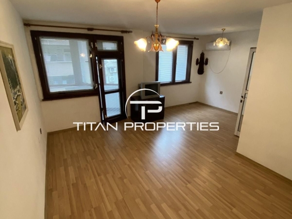 Двустаен апартамент в Бургас, Лазур - 67 кв.м за 2642 €/кв.м - Снимка #1