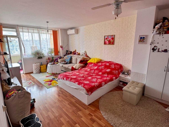 Тристаен апартамент в Разград, Лудогорие - 92 кв.м за 1331 €/кв.м - Снимка #1