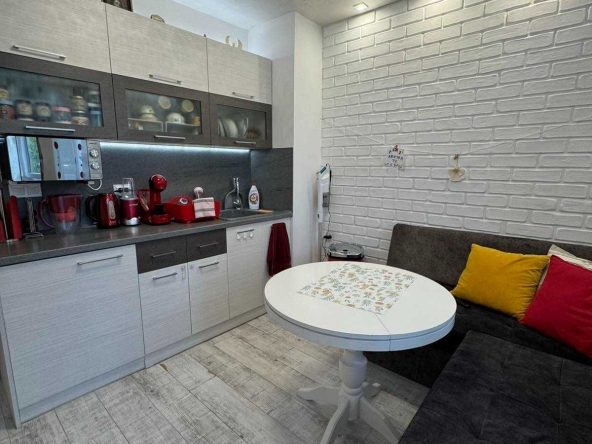 Двустаен апартамент в Велико Търново, Чолаковци - 52 кв.м за 1443 €/кв.м - Снимка #1