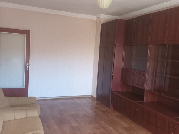 Тристаен апартамент в Харманли - 84 кв.м за 516 €/кв.м - Снимка #1