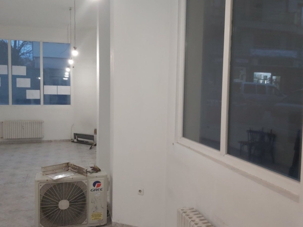 Дава се под наем Магазин в София, Гео Милев - 88 кв.м за 714 € - Снимка #1