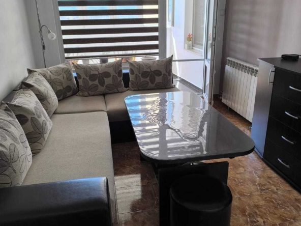 Двустаен апартамент в Търговище, Център - 57 кв.м за 1521 €/кв.м - Снимка #1