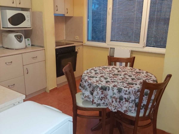 Дава се под наем Двустаен апартамент в Варна, Левски - 64 кв.м за 433.5 € - Снимка #1