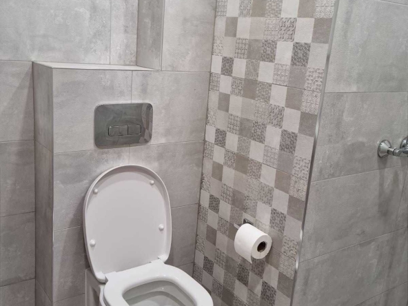 Дава се под наем Тристаен апартамент в София, Малинова долина - 95 кв.м за 700 € - Снимка #1