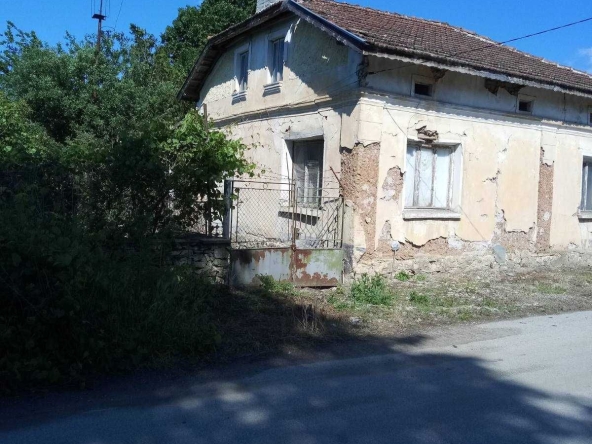 Къща в с. Хайредин, Област Враца - 88 кв.м за 55 €/кв.м - Снимка #1