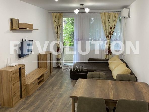 Дава се под наем Тристаен апартамент в Варна, Спортна зала - 80 кв.м за 700 € - Снимка #1