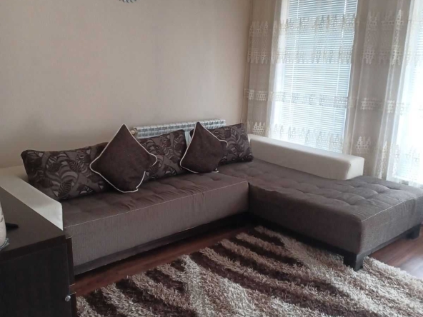 Дава се под наем Двустаен апартамент в Велинград - 70 кв.м за 255 € - Снимка #1