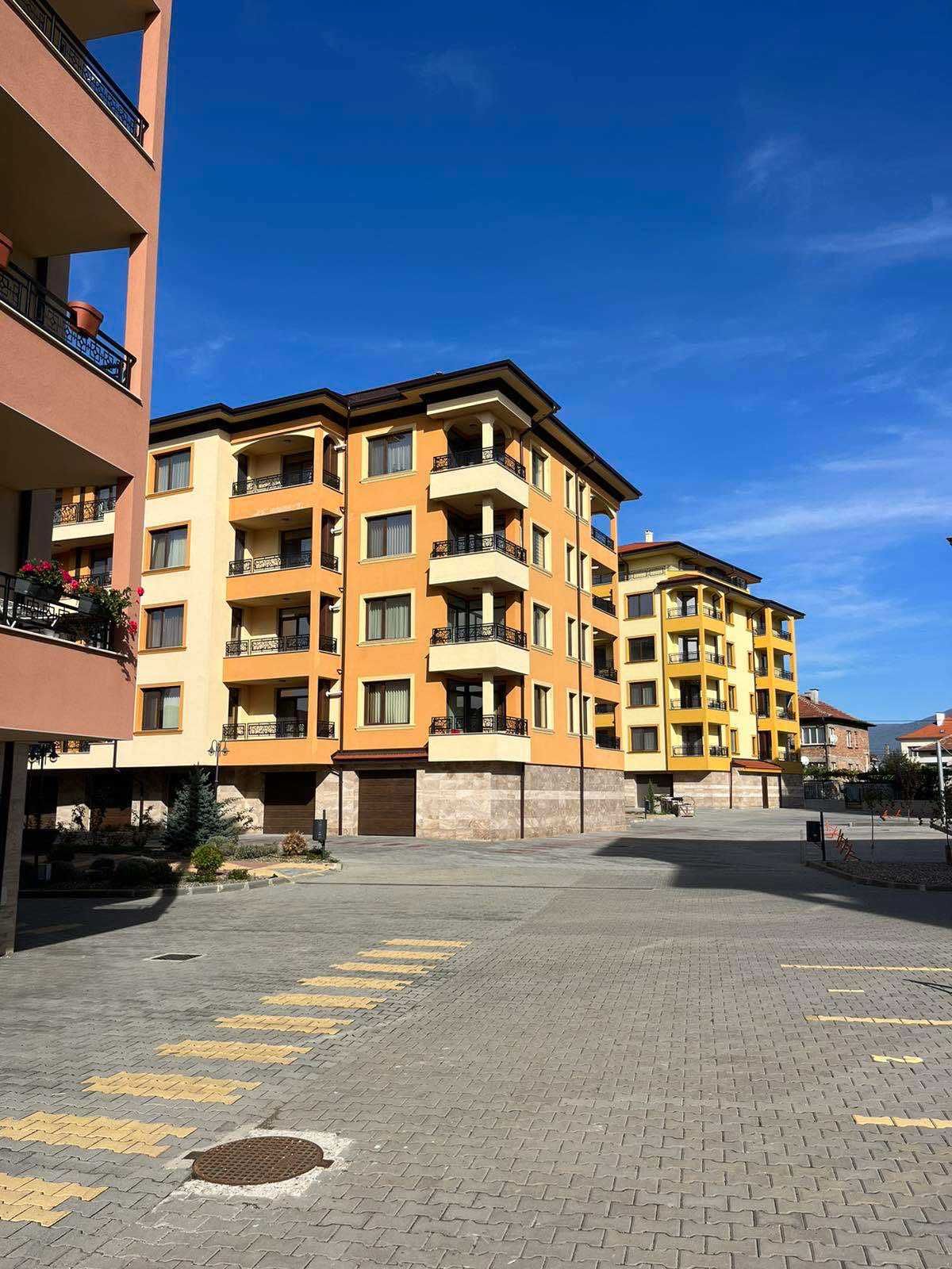 Двустаен апартамент в Казанлък - 82 кв.м за 1107 €/кв.м - Снимка #1