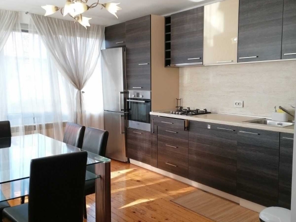 Дава се под наем Тристаен апартамент в София, Студентски град - 75 кв.м за 600 € - Снимка #1