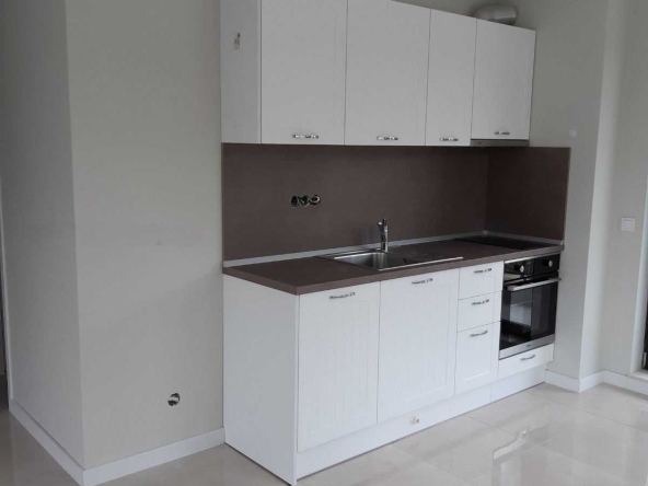 Дава се под наем Тристаен апартамент в София, Витоша - 95 кв.м за 750 € - Снимка #1
