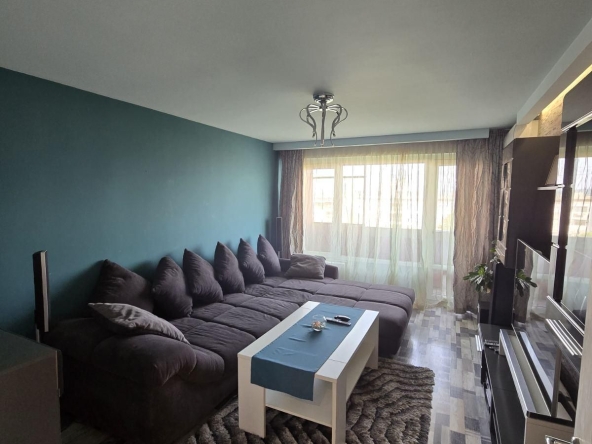 Дава се под наем Тристаен апартамент в Бургас, Братя Миладинови - 100 кв.м за 765 € - Снимка #1