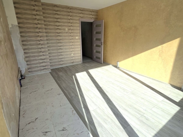 Тристаен апартамент в Кюстендил, Румена войвода - 68 кв.м за 1200 €/кв.м - Снимка #1