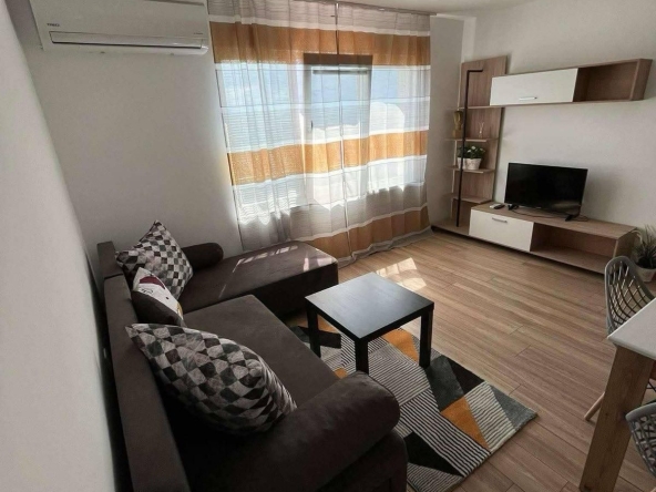 Дава се под наем Тристаен апартамент в София, Люлин 10 - 83 кв.м за 699 € - Снимка #1